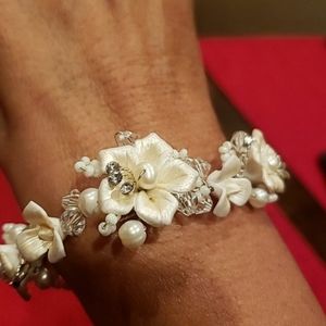 Ivory Flower bracelet